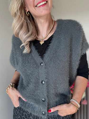 SRB4672 Sleeveless Fuzzy